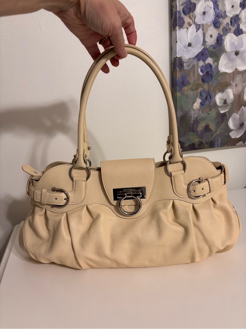 Salvatore Ferragamo Marisa Cream Ivory Leather Gancini Shoulder Bag Italy 215370